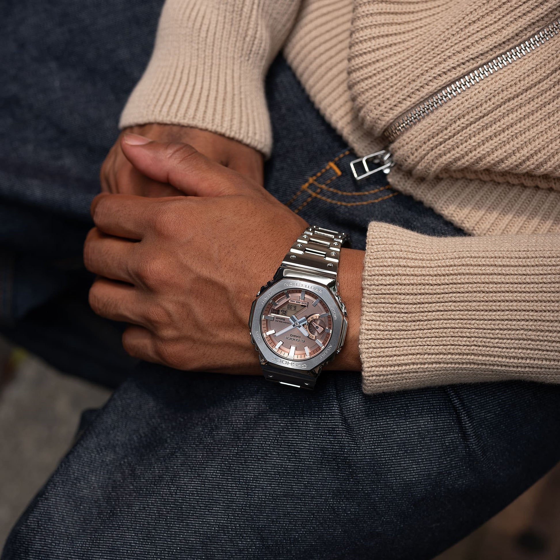 GM-B2100AD-5AJF wrist1