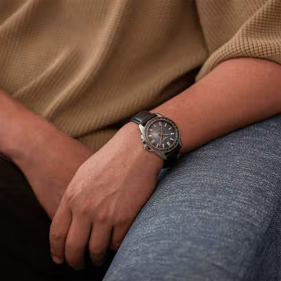 Casio OCEANUS OCW-S400RL-8AJR Manta S400 — Bluetooth Multi-Band 6 Tough Solar Titanium Leather (Limited 300)